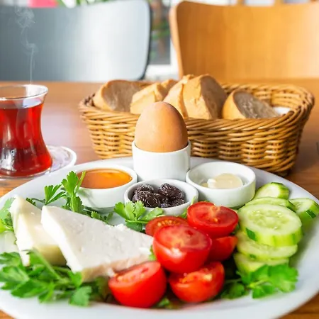 Is 3* アンタルヤ